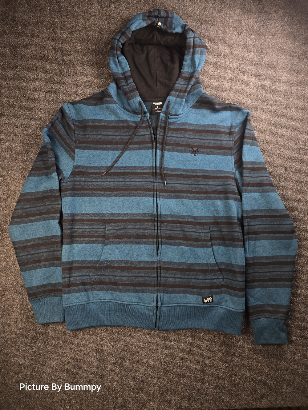 Zoo York full-zip hoodie featuring a horizontal striped pattern Y2K Skate Style